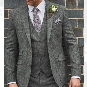 Charles Tyrwhitt 2 Piece Suit